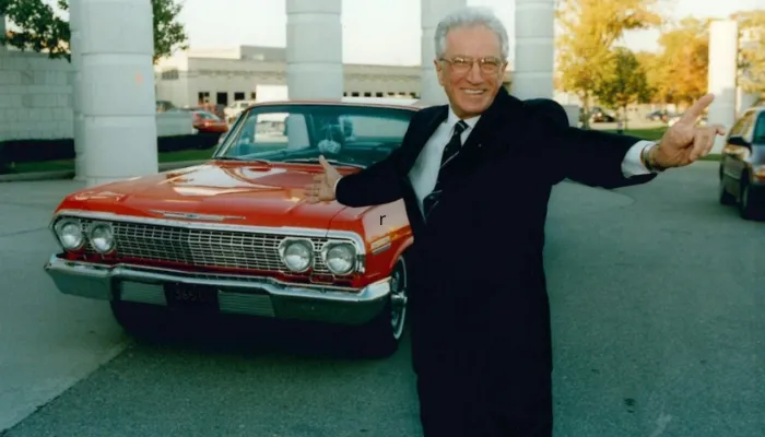 Joe Girard, eleito o melhor vendedor de carros do mundo, pelo livro Giness Book.